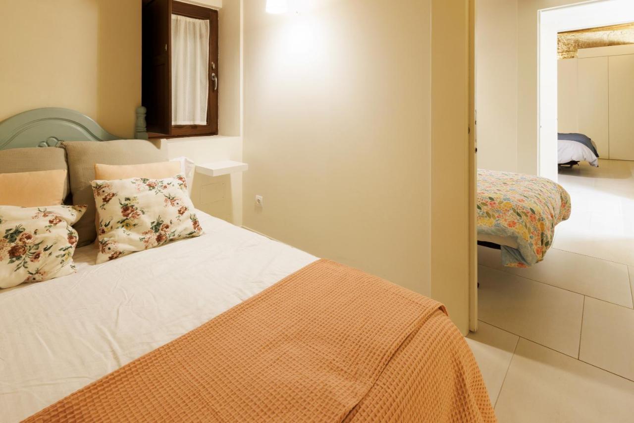 אלקאלה דה הנארס Casa Deluxe Herreros מראה חיצוני תמונה